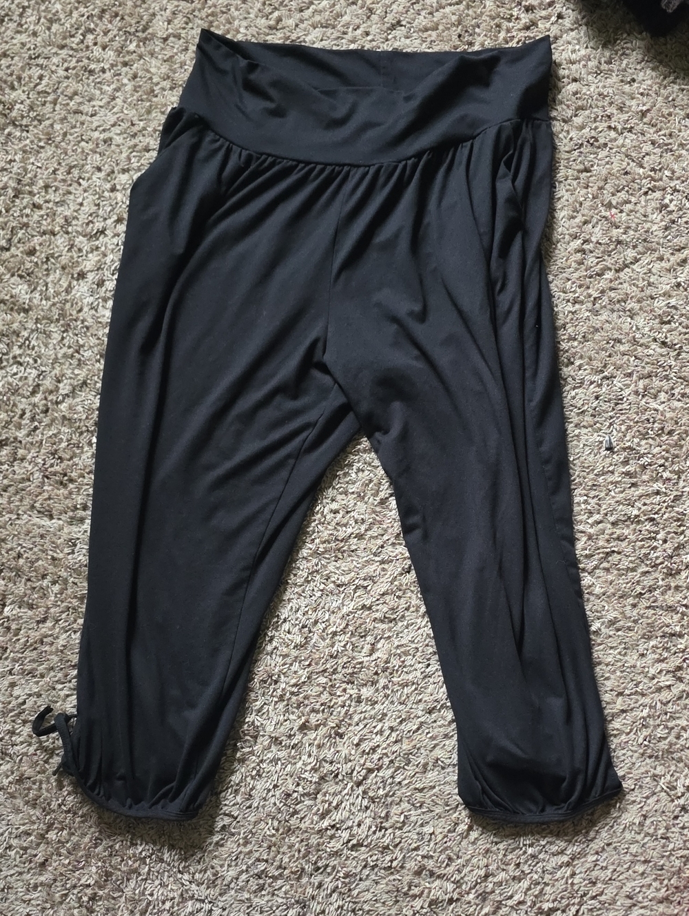 Dibaolong Black Women Capri Leggings